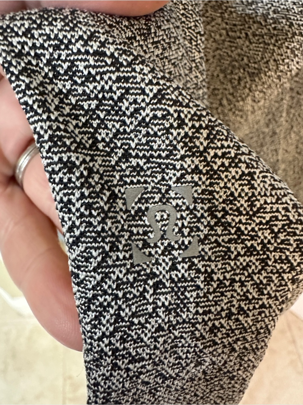 Lululemon Metal Vent Tech Long Sleeve Shirt Black White Heathered Mens Large - Picture 3 of 4